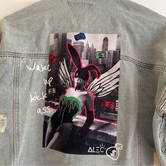 Trio Urban Wake Up Kick Ass‎ Crop Denim Jacket Distressed Blue Size S/M Grunge - Picture 4 of 6